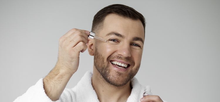 férfi ránctalanítás a legjobb férfi arckrém és kezelések segítségével